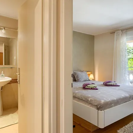Olea Fuer 4 Personen Apartment Porec